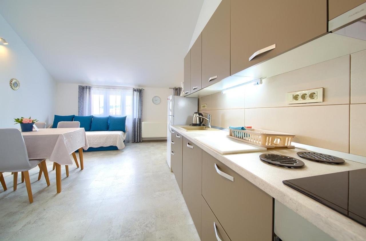 Apartmani Dal Malinska Eksteriør bilde